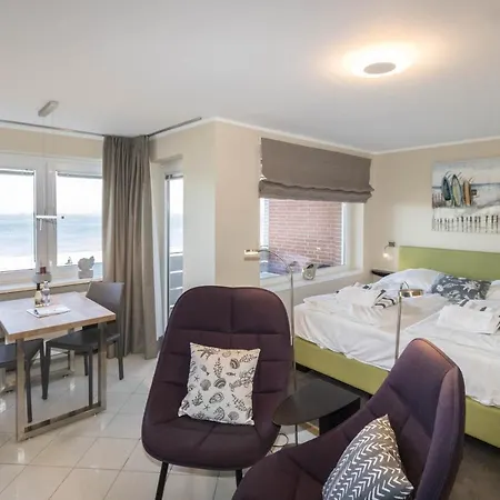 Bi Fueuertoorm Hörnum